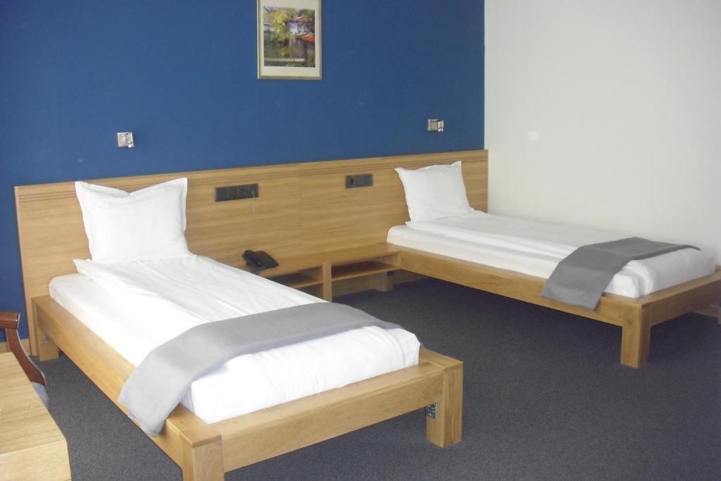Universal Hotel Dupnitsa Habitación foto